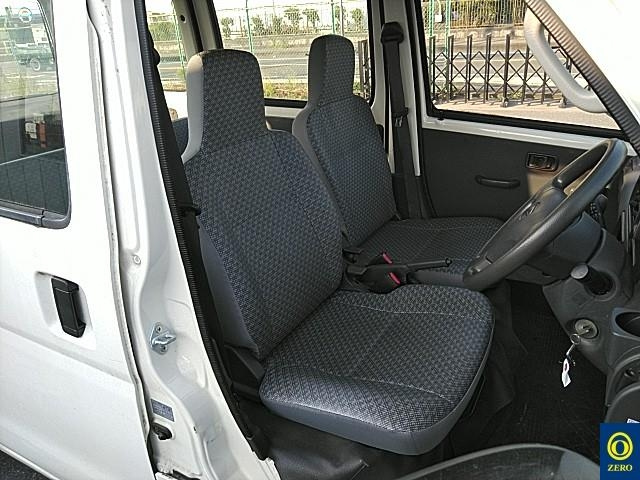 DAIHATSU HIJET VAN 2011