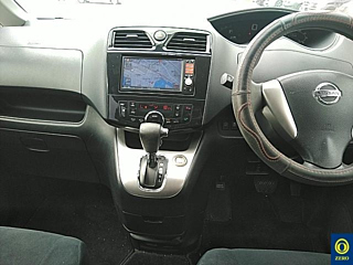 NISSAN SERENA 2012