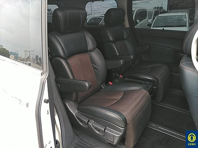 NISSAN ELGRAND 2012