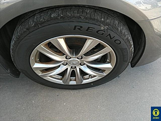 NISSAN FUGA 2015