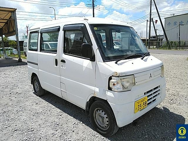 MITSUBISHI MINICAB VAN 2013