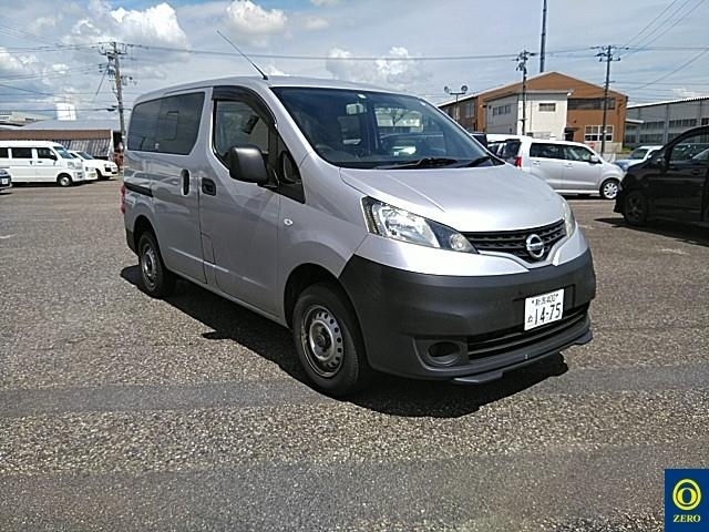 NISSAN NV200 2018