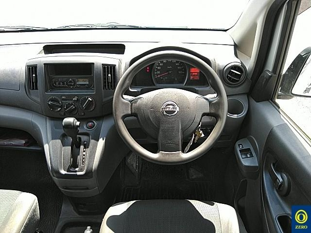 NISSAN NV200 2018