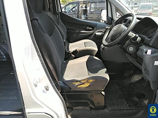 NISSAN NV200 2018