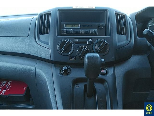 MITSUBISHI DELICA 2014