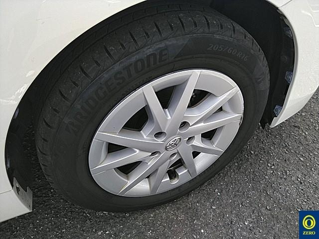 TOYOTA PRIUS ALPHA 2020