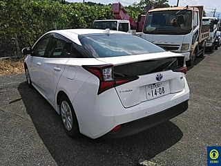TOYOTA PRIUS 2021