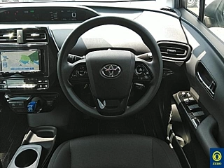 TOYOTA PRIUS 2021