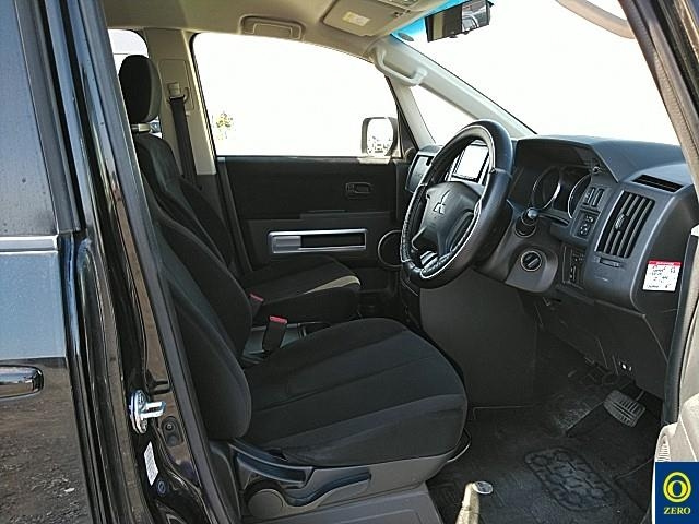 MITSUBISHI DELICA D5 2013