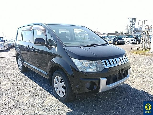 MITSUBISHI DELICA D5 2013
