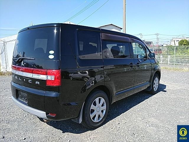 MITSUBISHI DELICA D5 2013