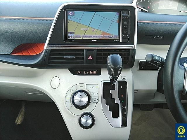 TOYOTA SIENTA 2015