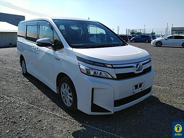 TOYOTA VOXY 2018