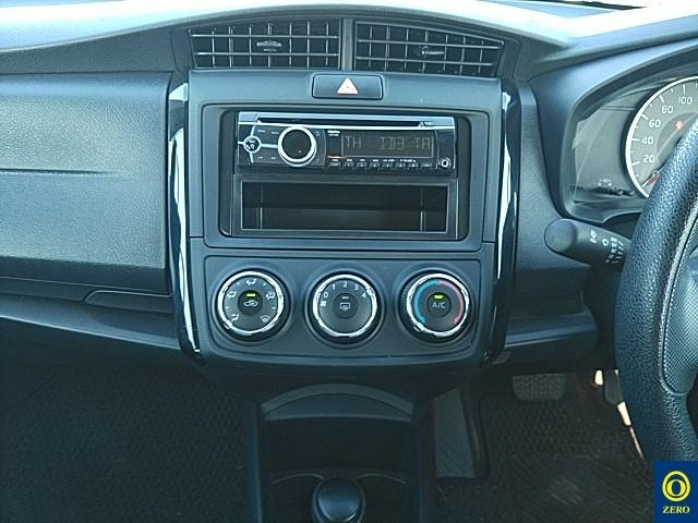 TOYOTA COROLLA AXIO 2015