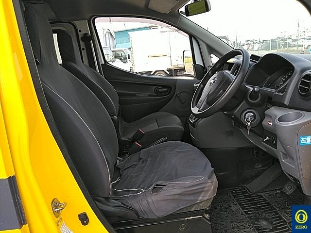 NISSAN NV200 2013