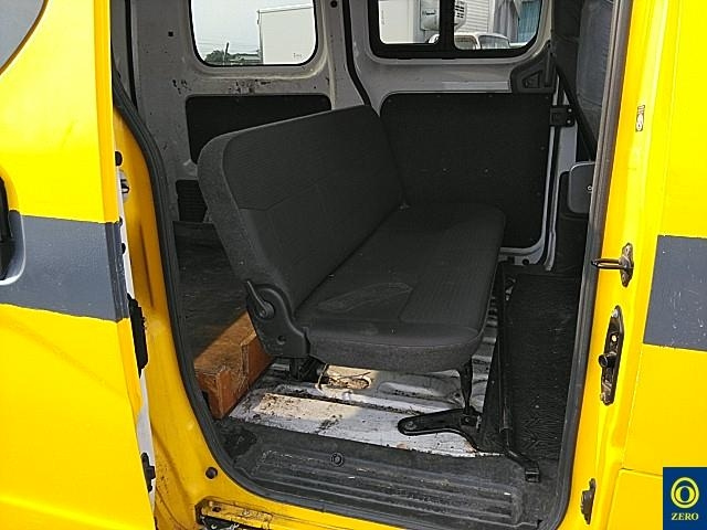 NISSAN NV200 2013