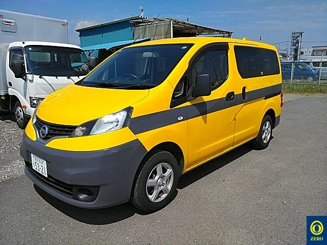 NISSAN NV200 2013