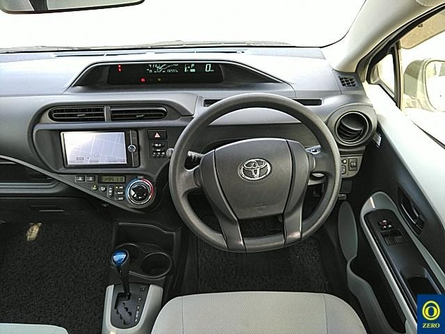 TOYOTA AQUA 2014