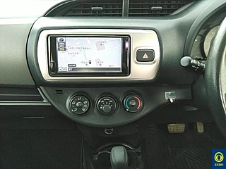 TOYOTA VITZ 2014