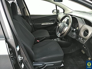 TOYOTA VITZ 2014