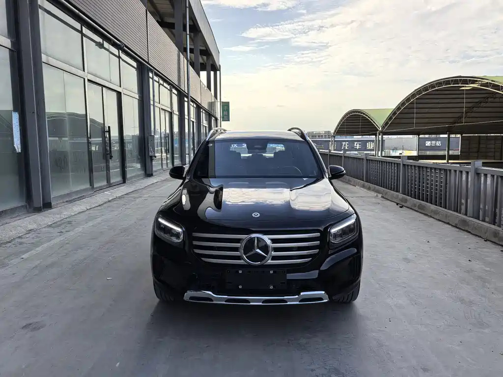 MERCEDES BENZ GLB 2024