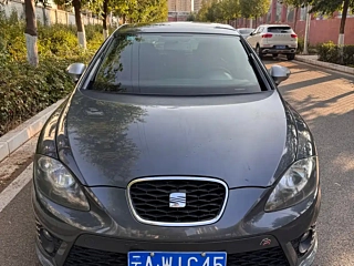 Заказать SEAT LEON