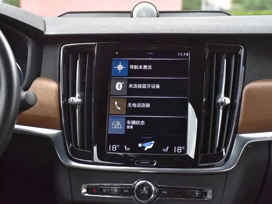 VOLVO S90 2021