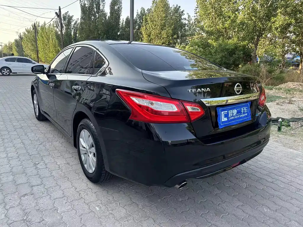 NISSAN TEANA 2016