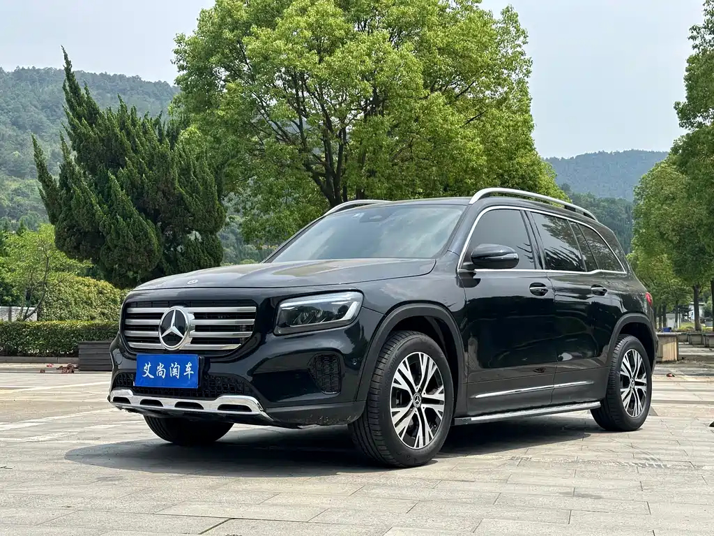 MERCEDES BENZ GLB