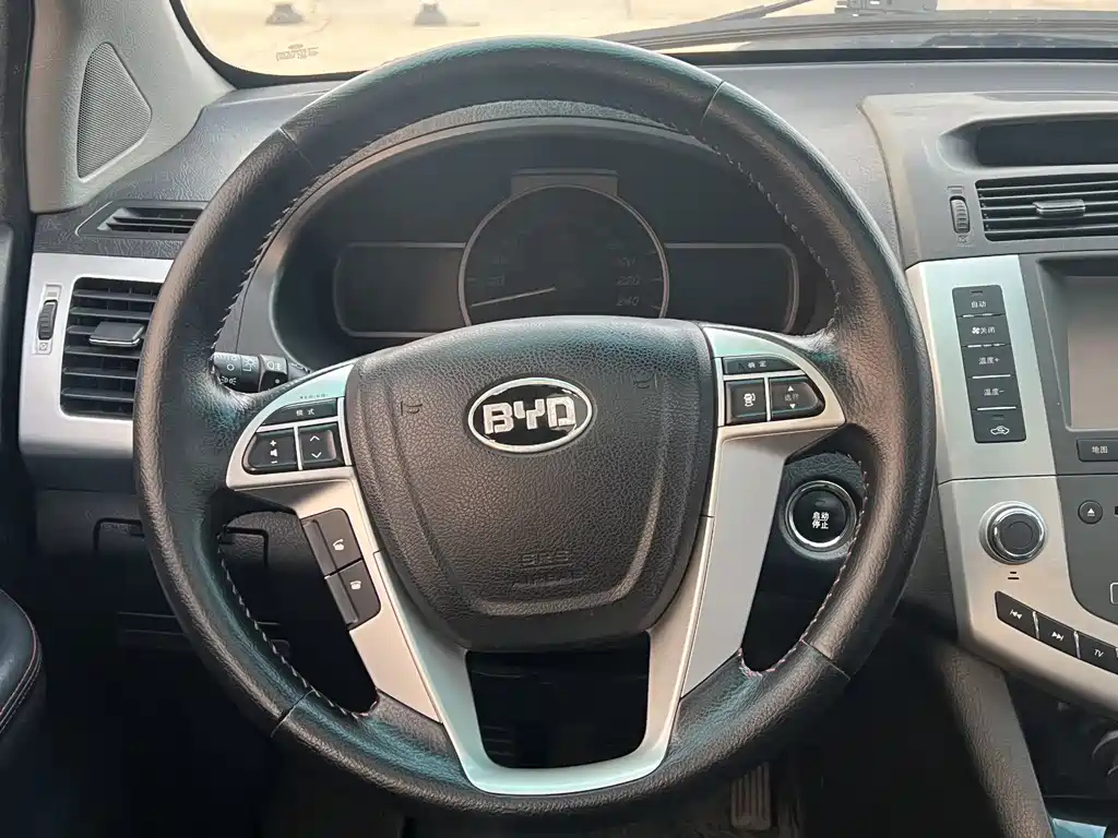 BYD S6 2014