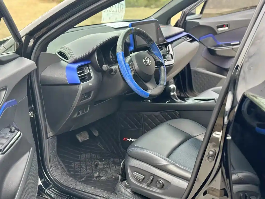 TOYOTA C-HR 2020