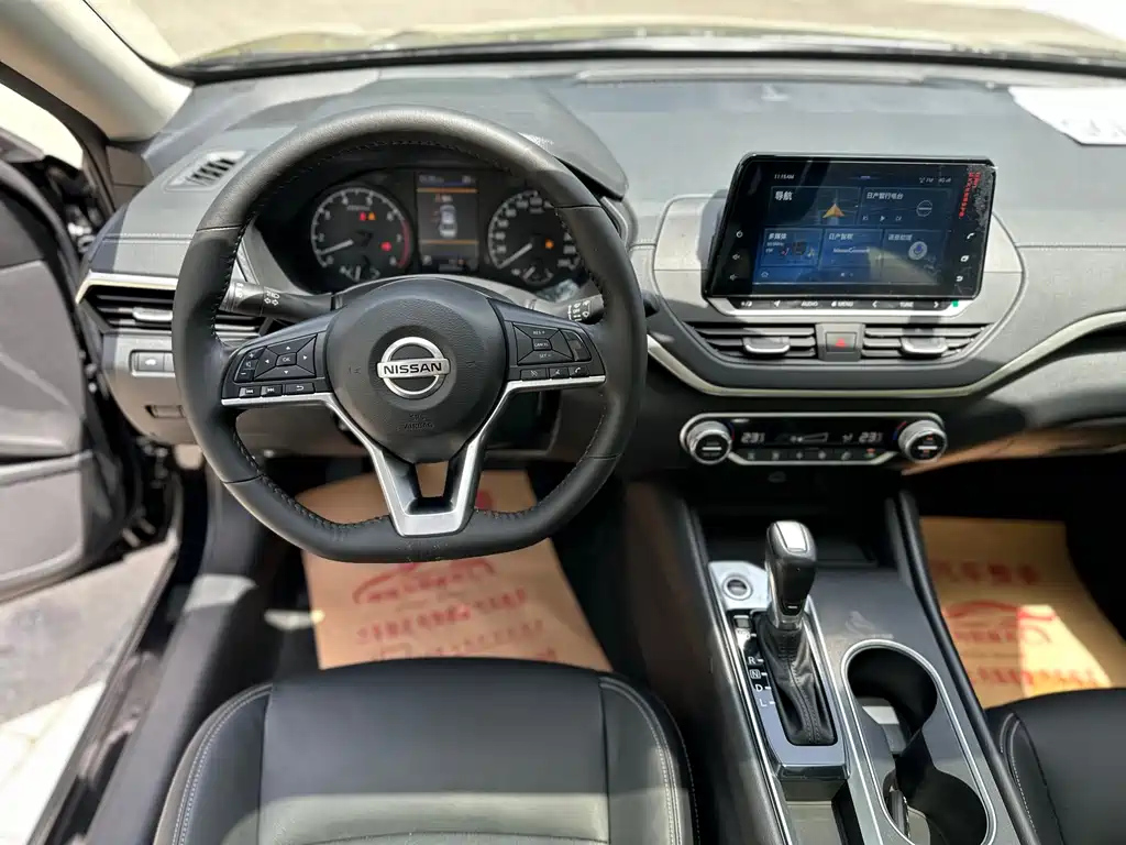 NISSAN TEANA 2020