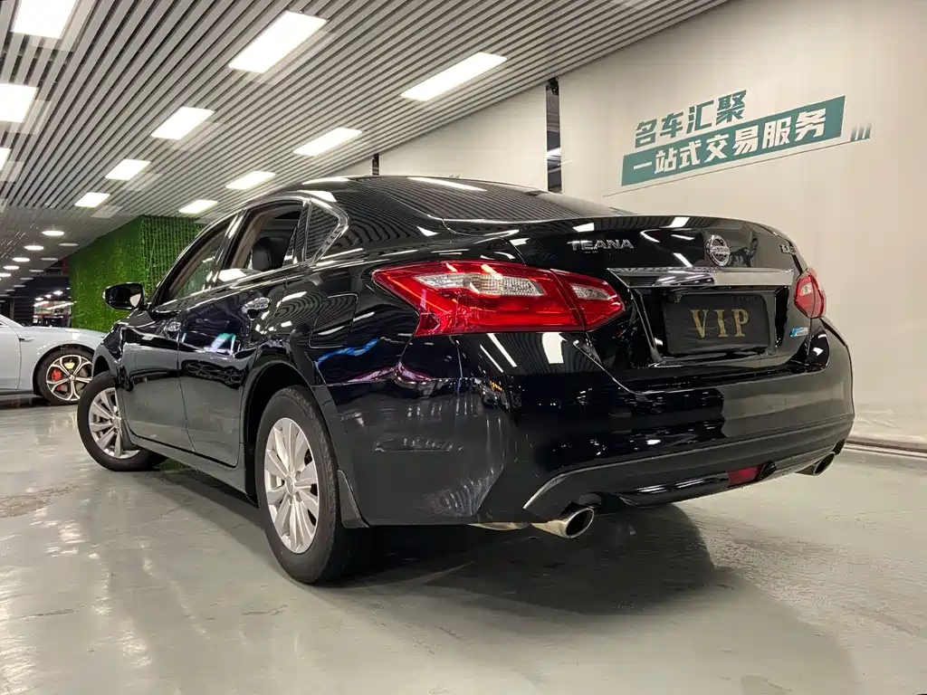 NISSAN TEANA 2017