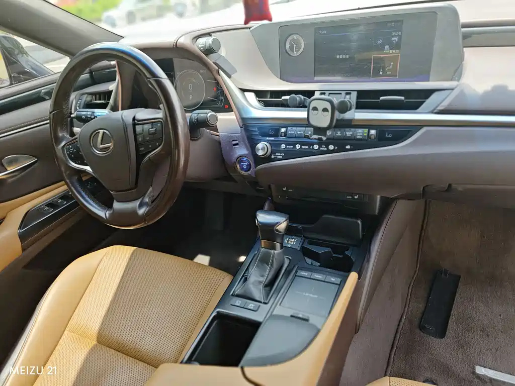LEXUS ES 2021
