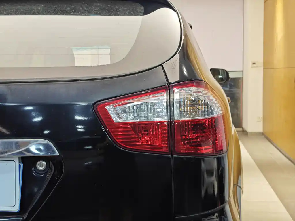 BYD S6 2013