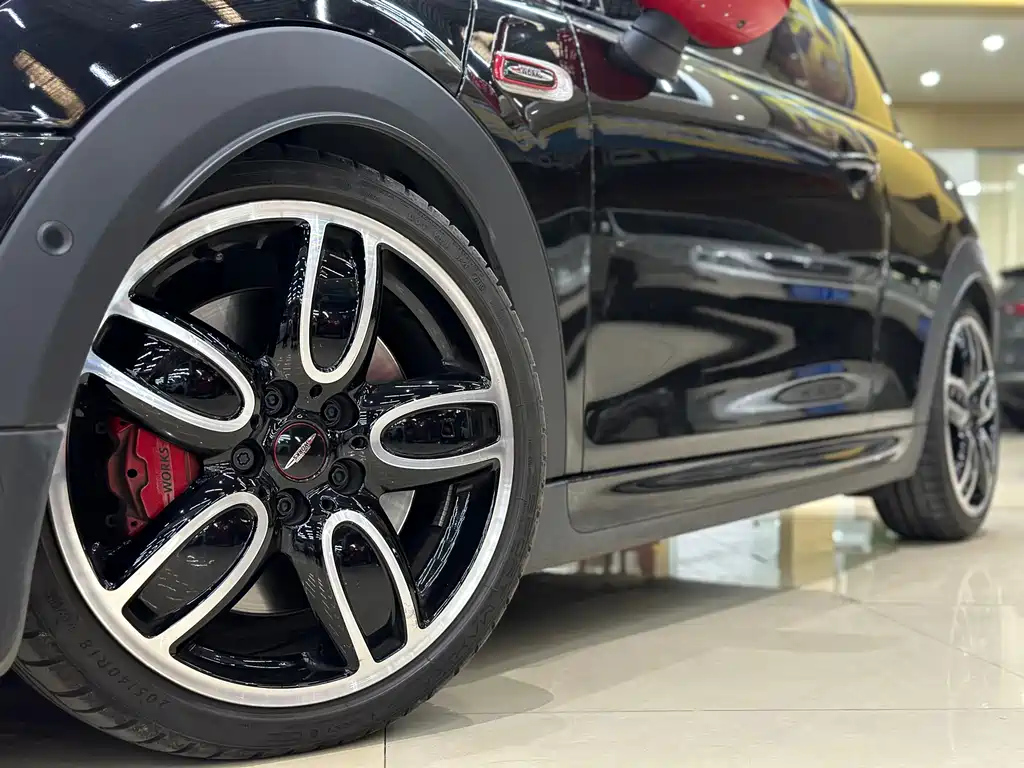 MINI JCW 2020