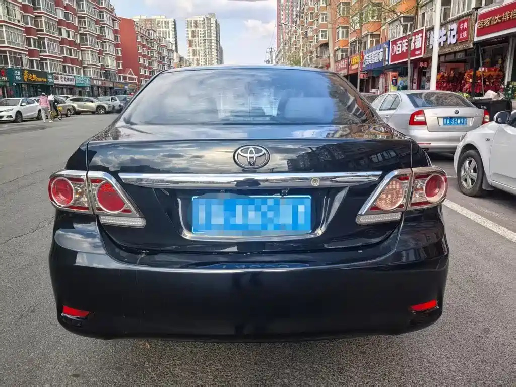 TOYOTA COROLLA 2011