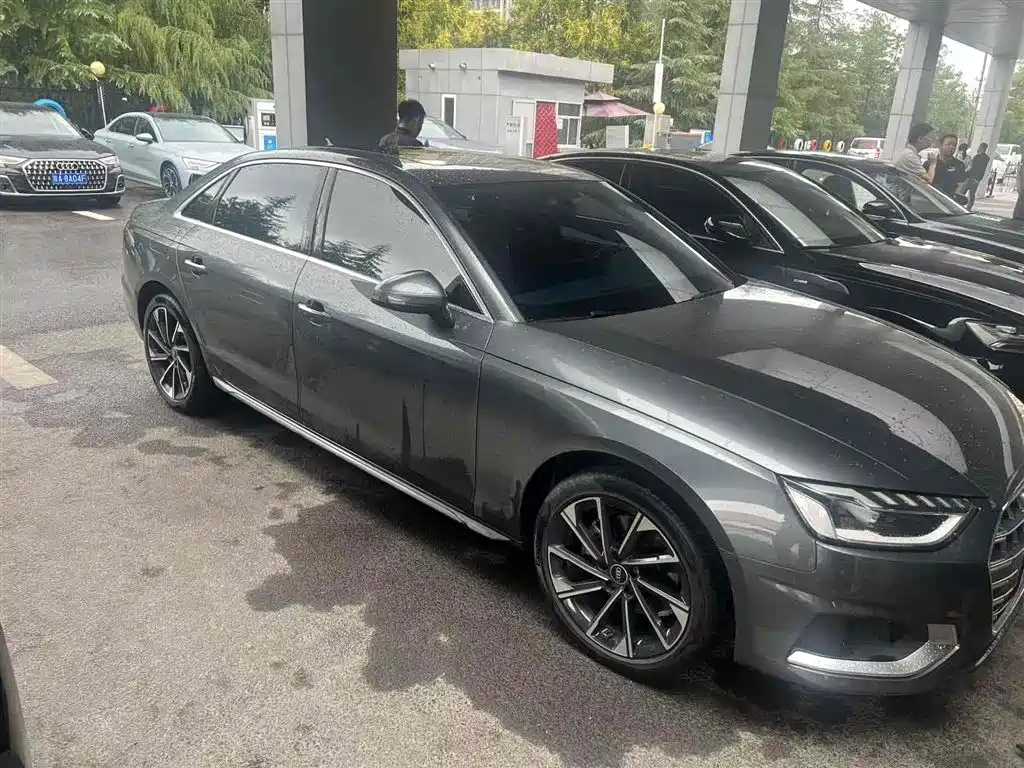 AUDI A4L 2022