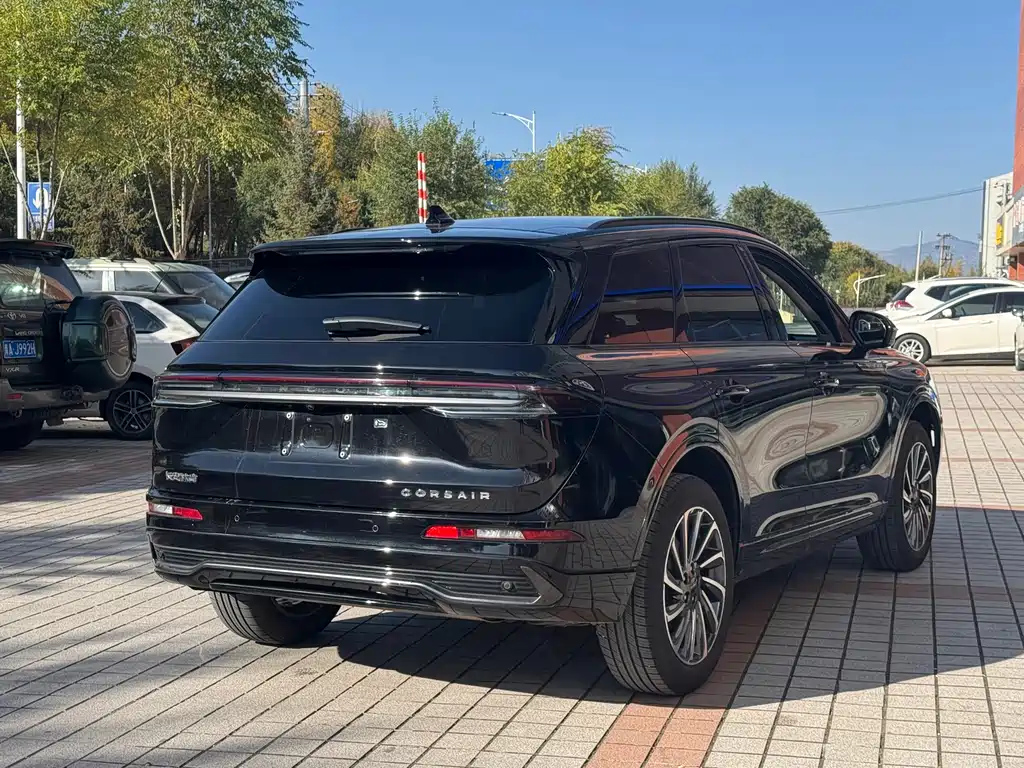 LINCOLN ADVENTURER 2024