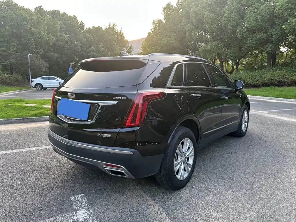 CADILLAC XT5 2021