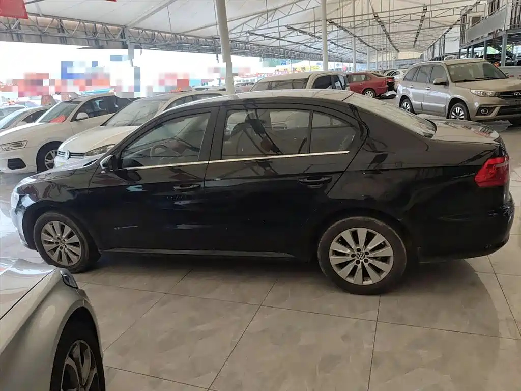 VOLKSWAGEN LAVIDA 2013