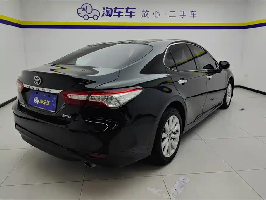 TOYOTA CAMRY 2018