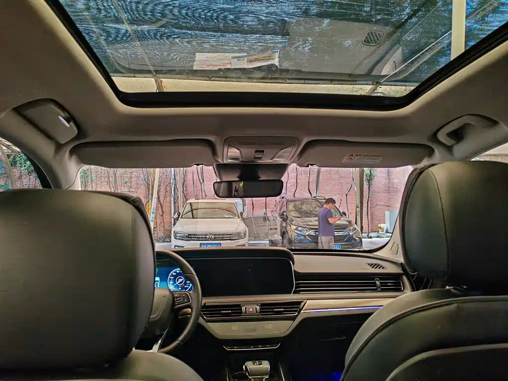 HONGQI HS5 2022