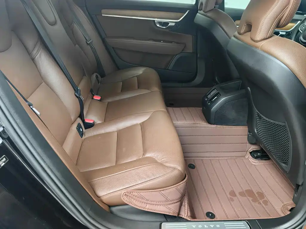 VOLVO S90 2020