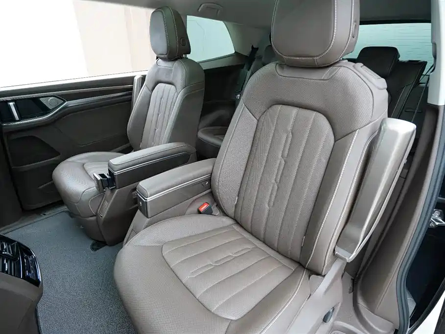 VOLKSWAGEN VILORAN 2020