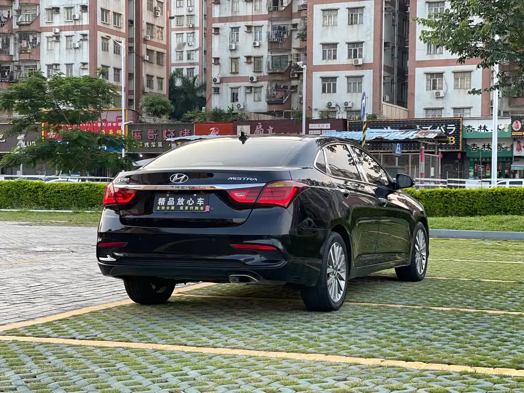 HYUNDAI MISTRA 2017