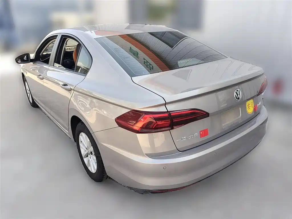 VOLKSWAGEN BORA 2019