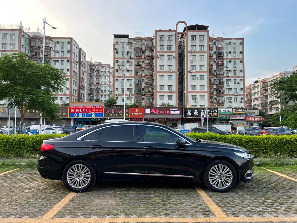 FORD TAURUS 2017