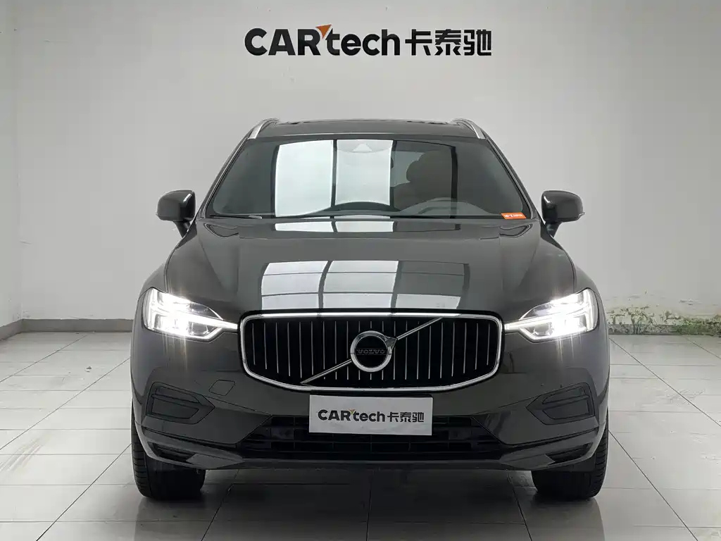 VOLVO XC60 2018