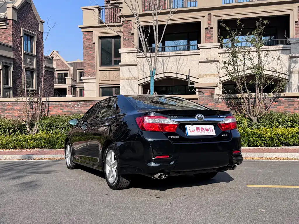 TOYOTA CAMRY 2012